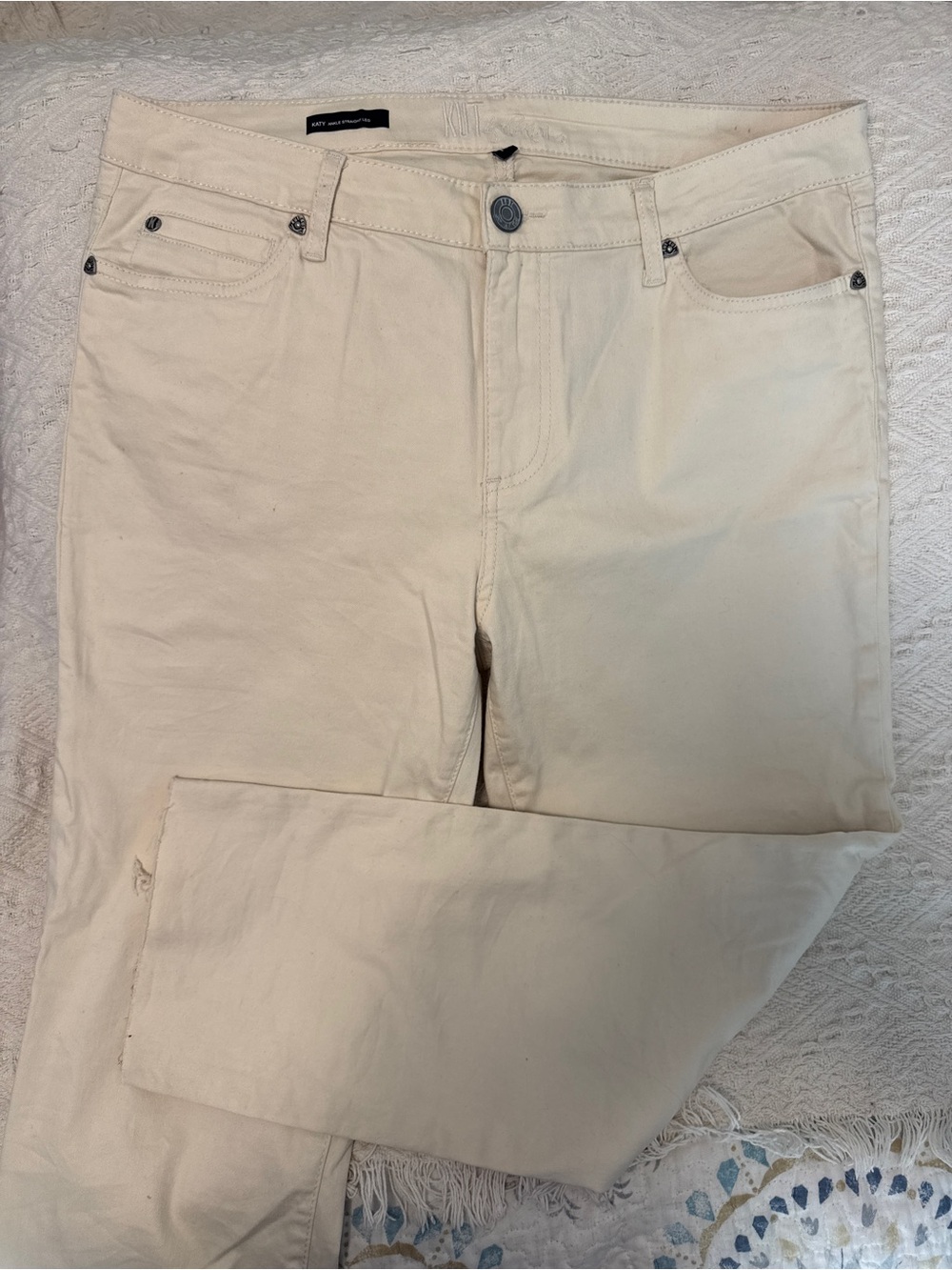 Kut Women’s Cream Straight-Leg Jeans